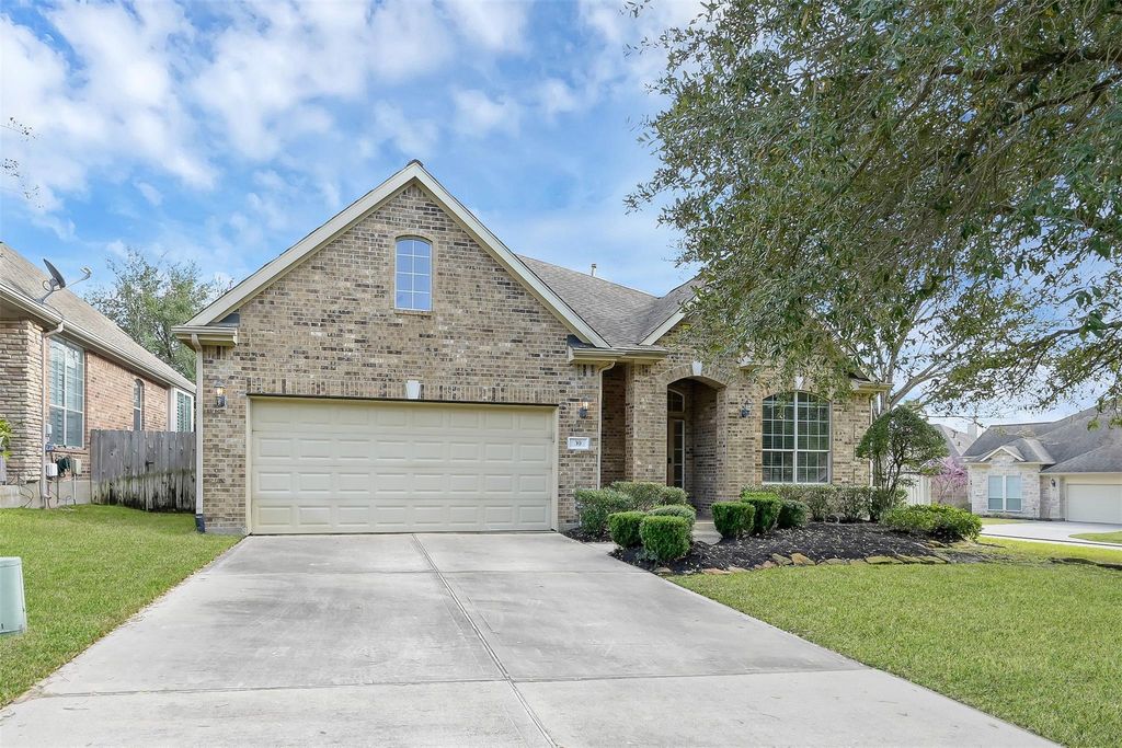 39 Yacht Harbor, Montgomery, TX 77356