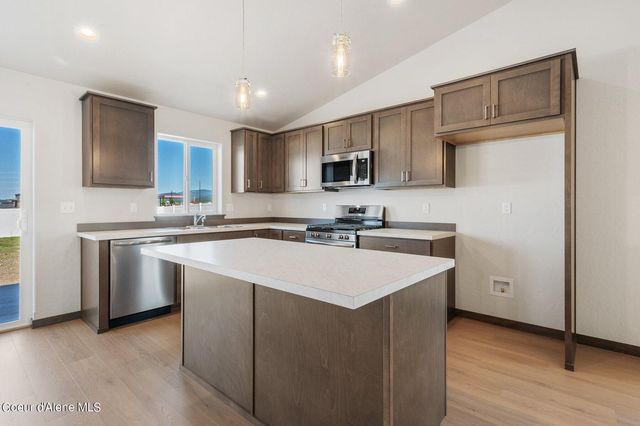 43 Bingham Way, Priest River, ID 83856