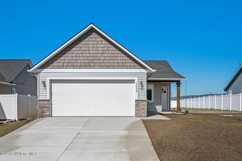 43 Bingham Way, Priest River, ID 83856