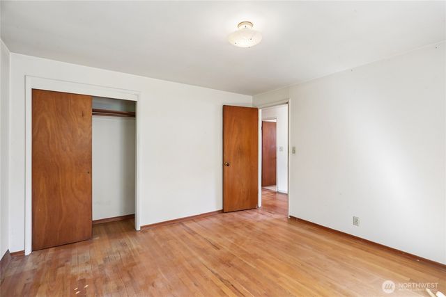 13004 Ambaum Boulevard SW, Burien, WA 98146