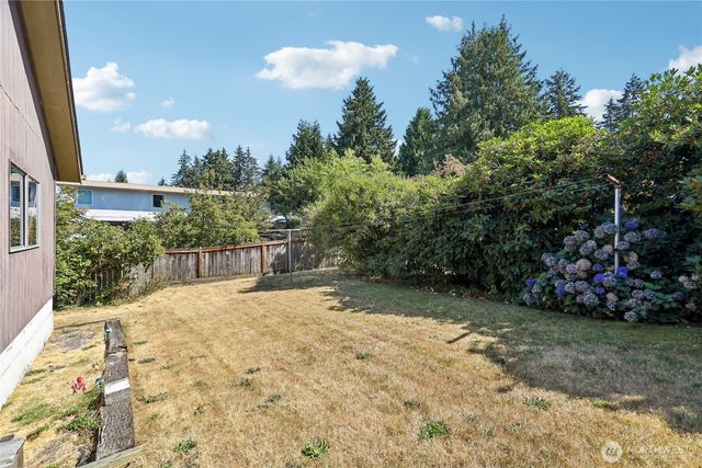 13004 Ambaum Boulevard SW, Burien, WA 98146