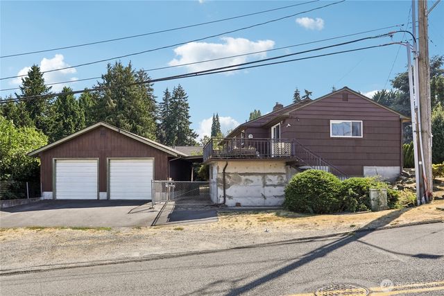 13004 Ambaum Boulevard SW, Burien, WA 98146