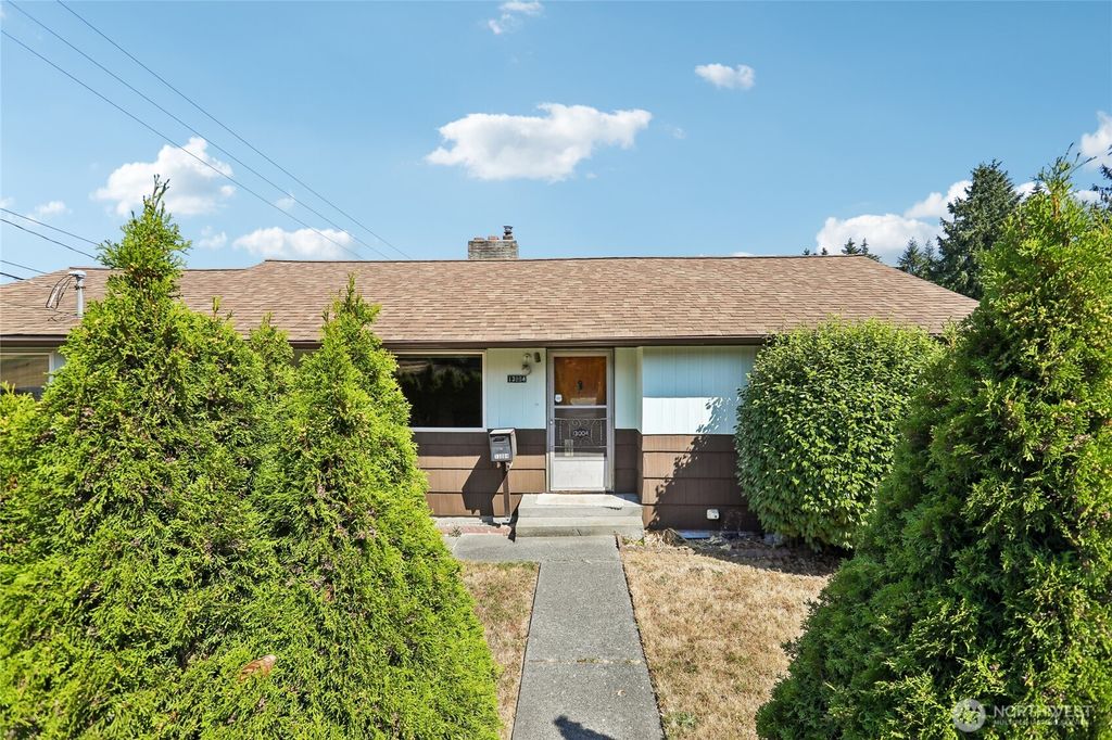 13004 Ambaum Boulevard SW, Burien, WA 98146
