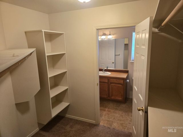 1527 Vista Rd, Twin Falls, ID 83301