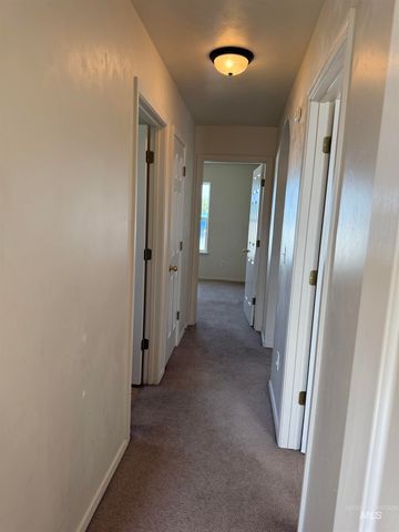 1527 Vista Rd, Twin Falls, ID 83301