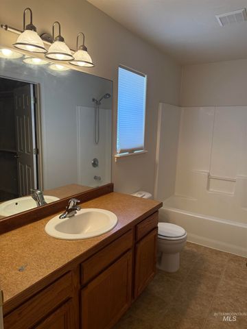 1527 Vista Rd, Twin Falls, ID 83301