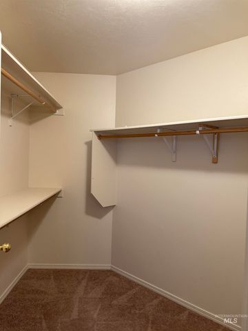 1527 Vista Rd, Twin Falls, ID 83301