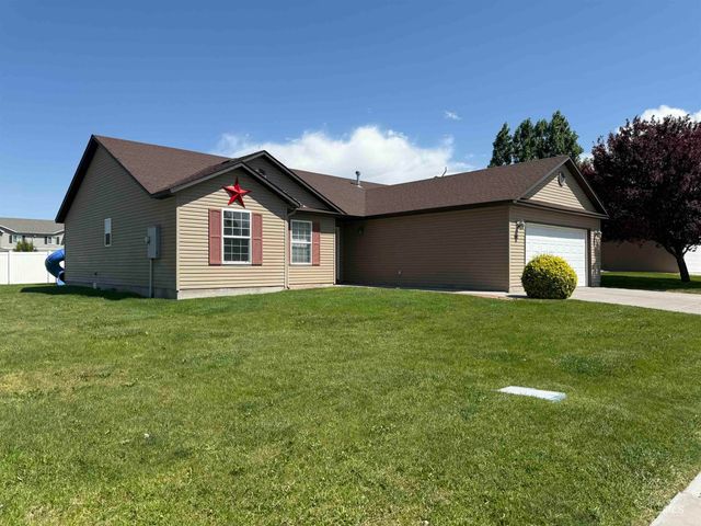 1527 Vista Rd, Twin Falls, ID 83301