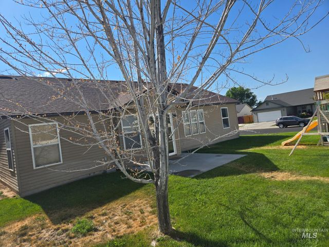 1527 Vista Rd, Twin Falls, ID 83301