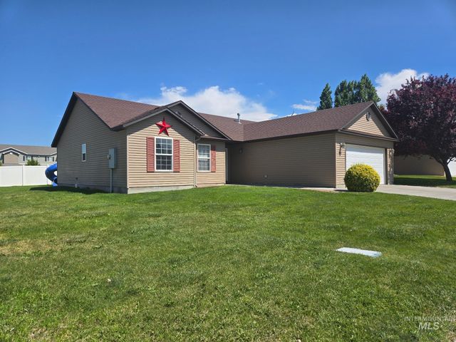1527 Vista Rd, Twin Falls, ID 83301