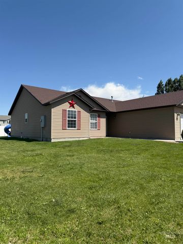 1527 Vista Rd, Twin Falls, ID 83301