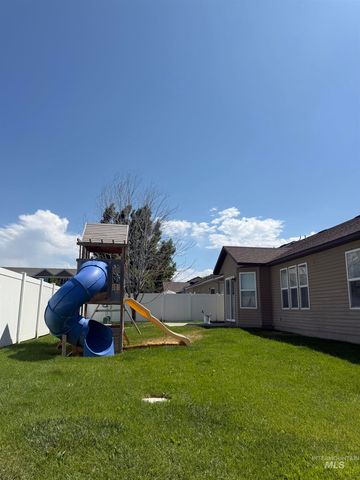 1527 Vista Rd, Twin Falls, ID 83301
