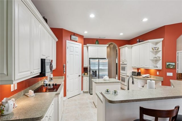 2621 Golden Gate BLVD W, Naples, FL 34120