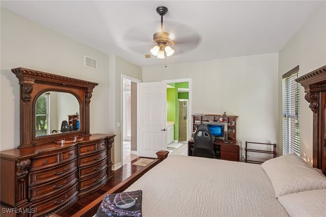 2621 Golden Gate BLVD W, Naples, FL 34120