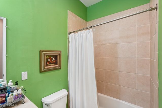 2621 Golden Gate BLVD W, Naples, FL 34120