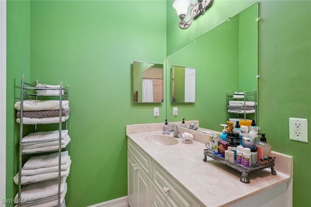 2621 Golden Gate BLVD W, Naples, FL 34120