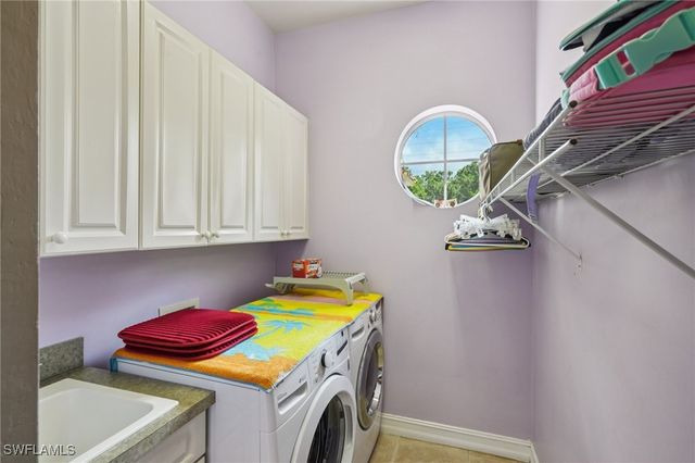 2621 Golden Gate BLVD W, Naples, FL 34120