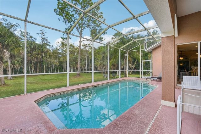 2621 Golden Gate BLVD W, Naples, FL 34120