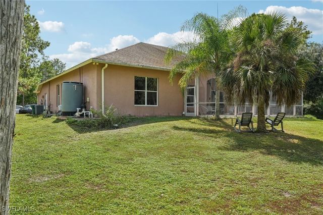 2621 Golden Gate BLVD W, Naples, FL 34120