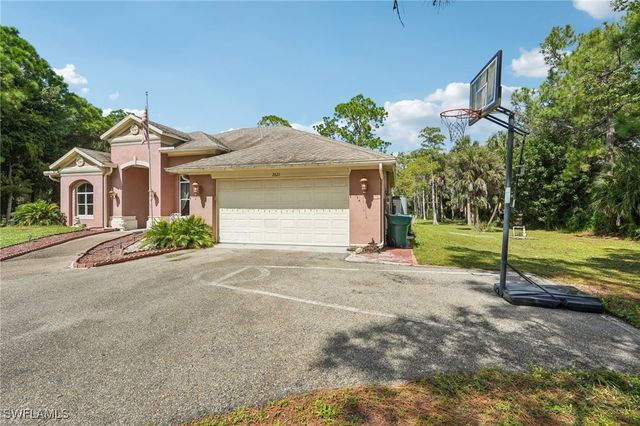 2621 Golden Gate BLVD W, Naples, FL 34120