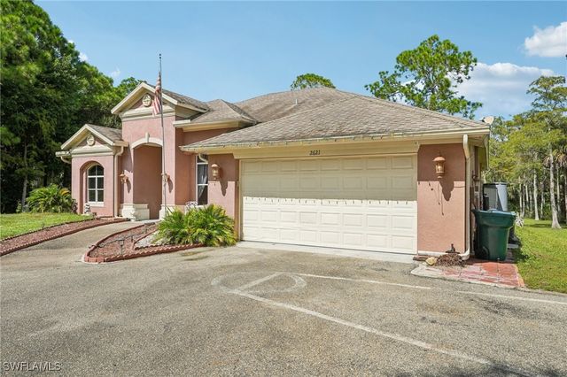 2621 Golden Gate BLVD W, Naples, FL 34120