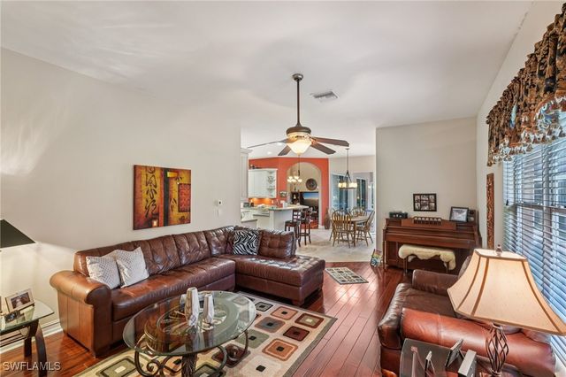 2621 Golden Gate BLVD W, Naples, FL 34120