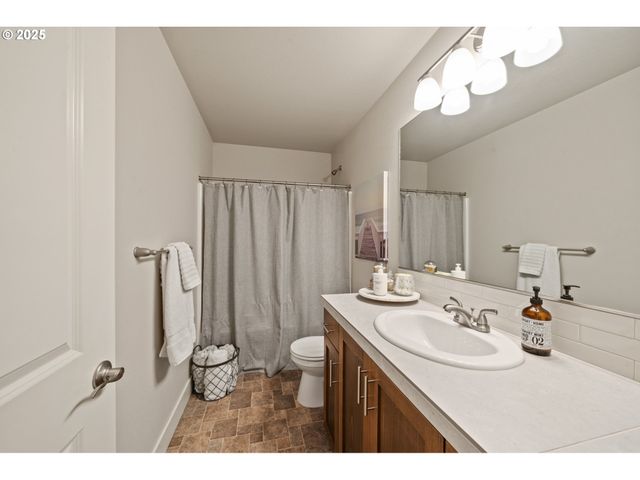 14224 Sw 169TH Ave, Portland, OR 97224