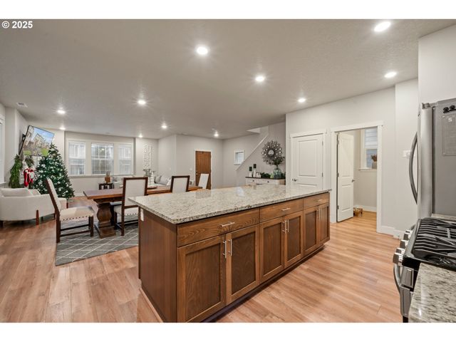 14224 Sw 169TH Ave, Portland, OR 97224