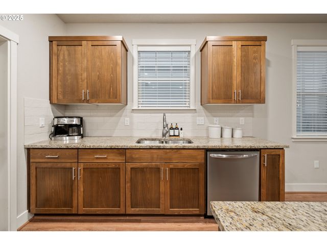 14224 Sw 169TH Ave, Portland, OR 97224