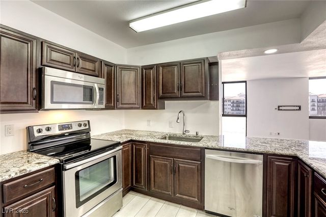 3930 University Center Drive 312, Las Vegas, NV 89119