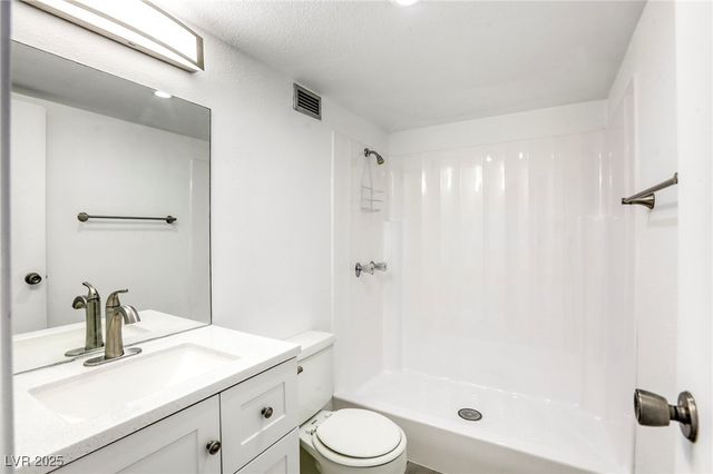 3930 University Center Drive 312, Las Vegas, NV 89119