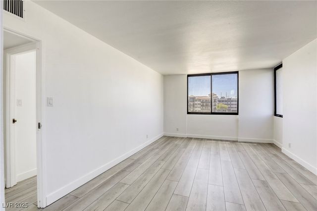 3930 University Center Drive 312, Las Vegas, NV 89119