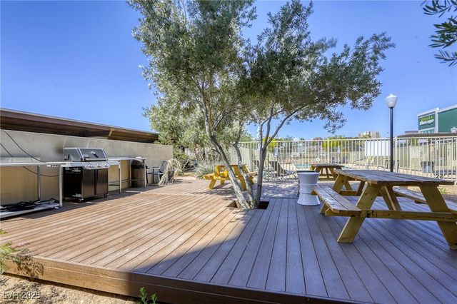 3930 University Center Drive 312, Las Vegas, NV 89119