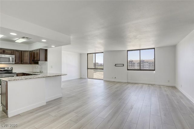 3930 University Center Drive 312, Las Vegas, NV 89119