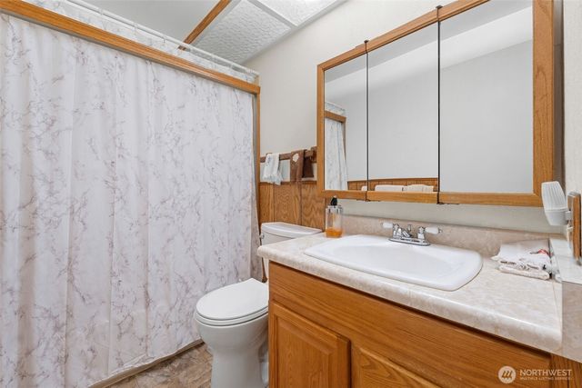 24 158th Place SE, Bellevue, WA 98008