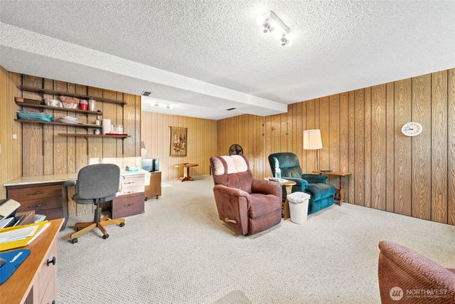 24 158th Place SE, Bellevue, WA 98008