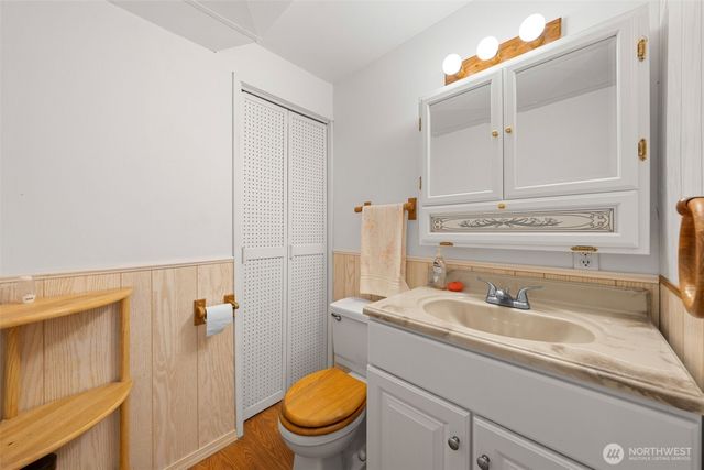 24 158th Place SE, Bellevue, WA 98008