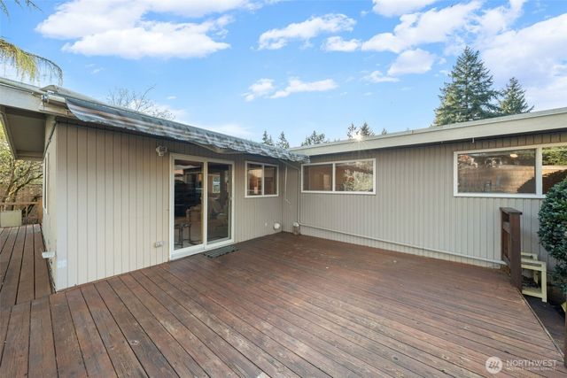 24 158th Place SE, Bellevue, WA 98008