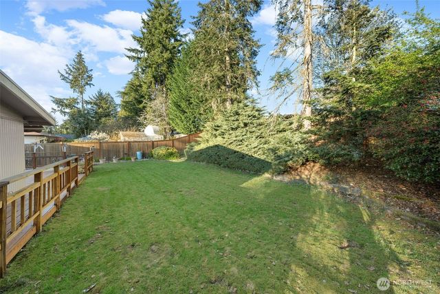 24 158th Place SE, Bellevue, WA 98008