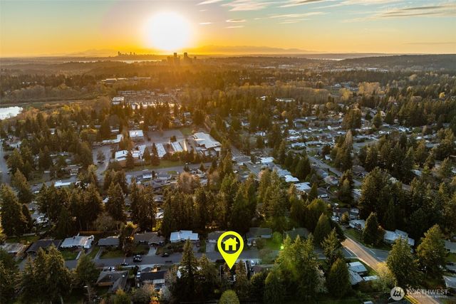 24 158th Place SE, Bellevue, WA 98008