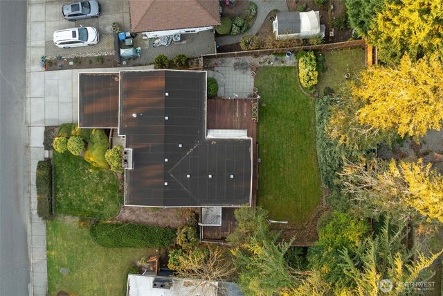 24 158th Place SE, Bellevue, WA 98008