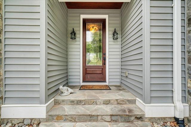 65 BACKCOVE DR, Moneta, VA 24121