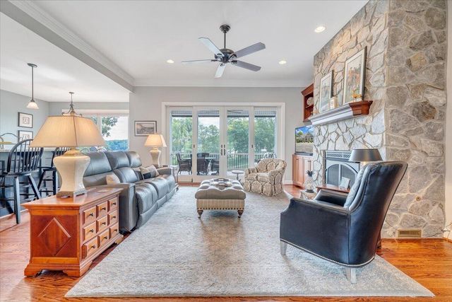 65 BACKCOVE DR, Moneta, VA 24121