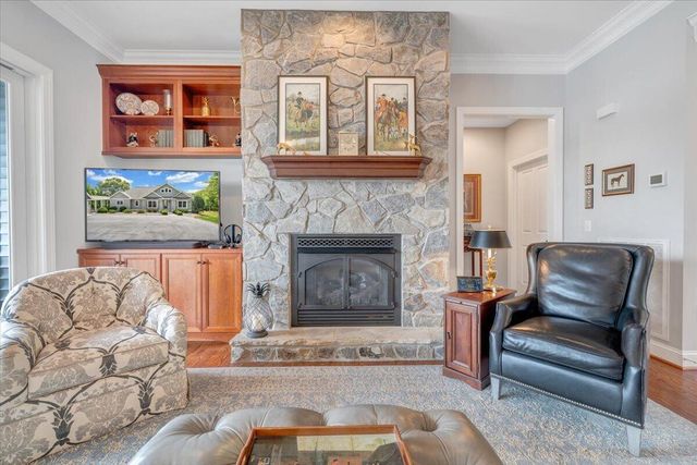 65 BACKCOVE DR, Moneta, VA 24121