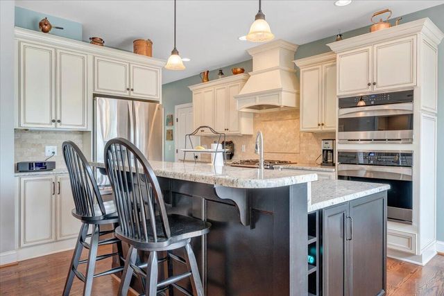 65 BACKCOVE DR, Moneta, VA 24121