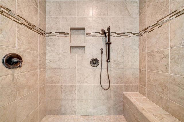 65 BACKCOVE DR, Moneta, VA 24121