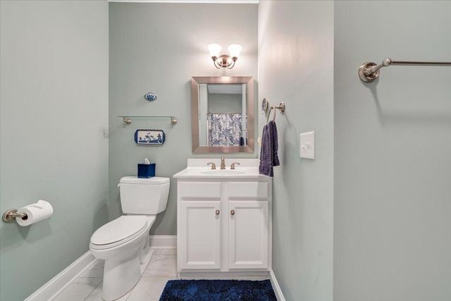 65 BACKCOVE DR, Moneta, VA 24121