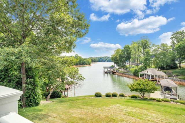 65 BACKCOVE DR, Moneta, VA 24121