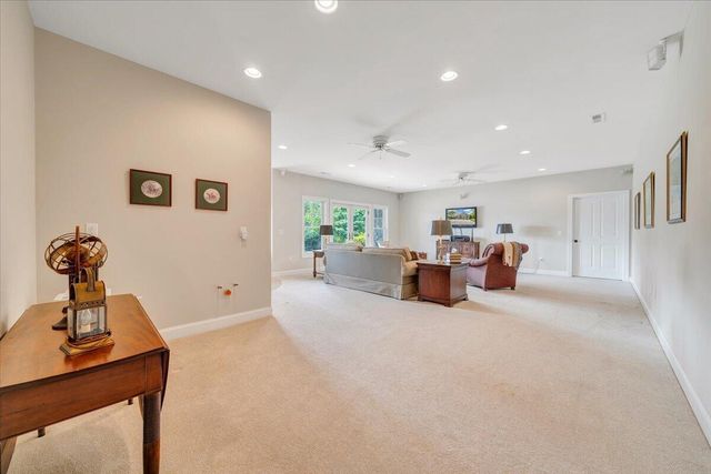 65 BACKCOVE DR, Moneta, VA 24121