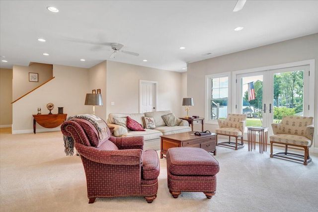 65 BACKCOVE DR, Moneta, VA 24121